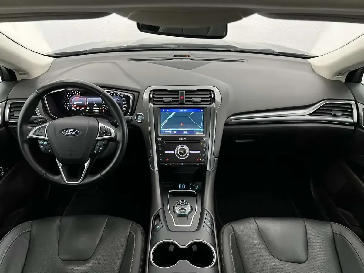 Gebraucht Ford Mondeo Titanium 300 PS (220 kW) 2022 Obsidianschwarz met (metallic) Kombi