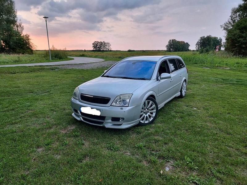 Silber Gebraucht 2005 Opel Vectra Kombi | 4.799 € (Teuer) - Bild 1/4
