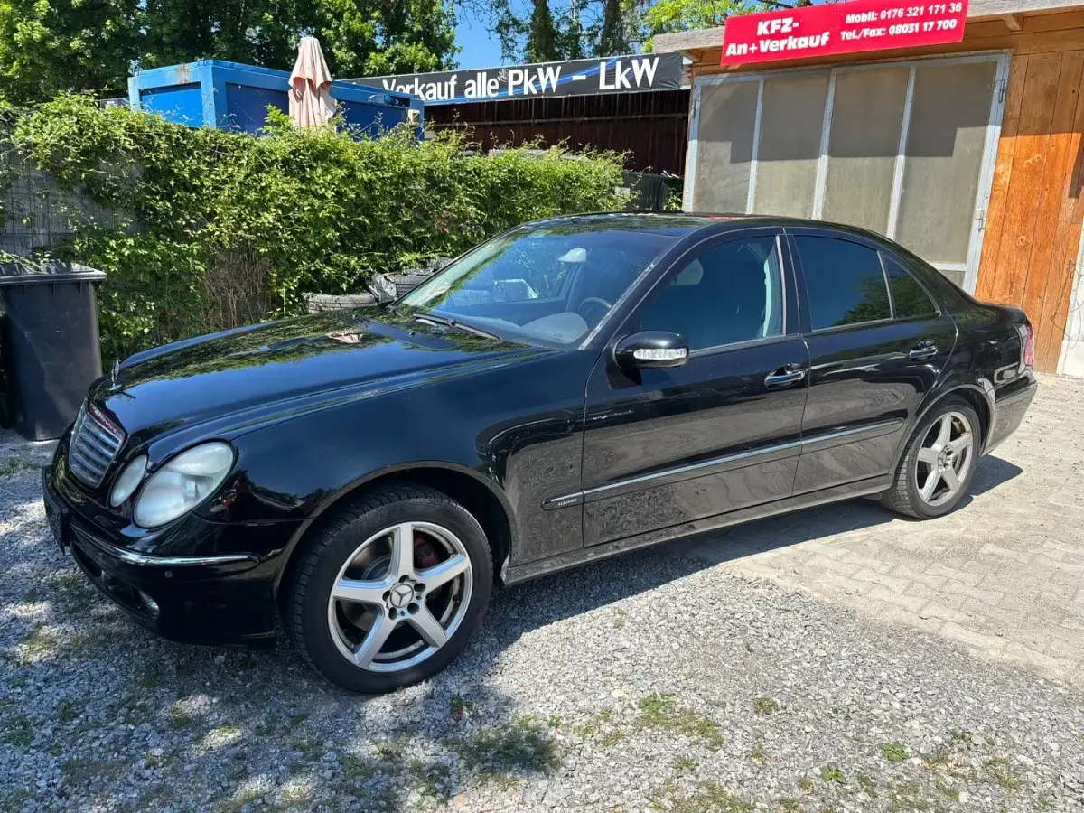 Gebraucht Mercedes E320 Elegance 224 PS (164 kW) 2003 Schwarz Limousine