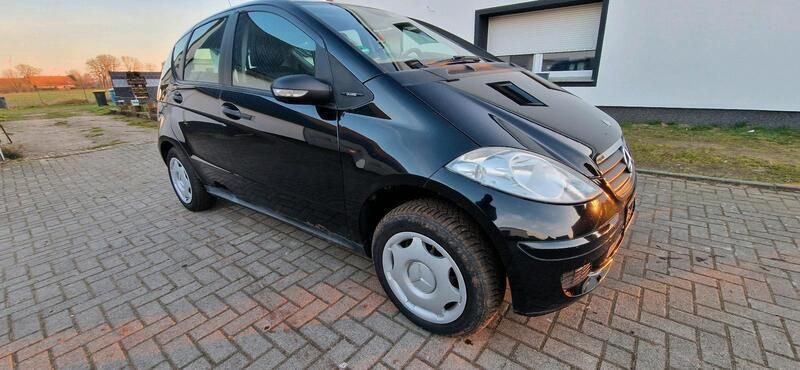 Schwarz Gebraucht 2004 Mercedes A170 Kleinwagen | 1.550 € (Fairer Preis) - Bild 1/4