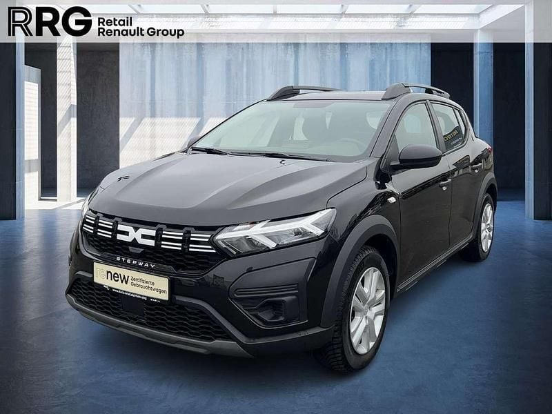 Gebraucht Dacia Sandero Essentiel 101 PS (74 kW) 2024 Perlmutt schwarz SUV