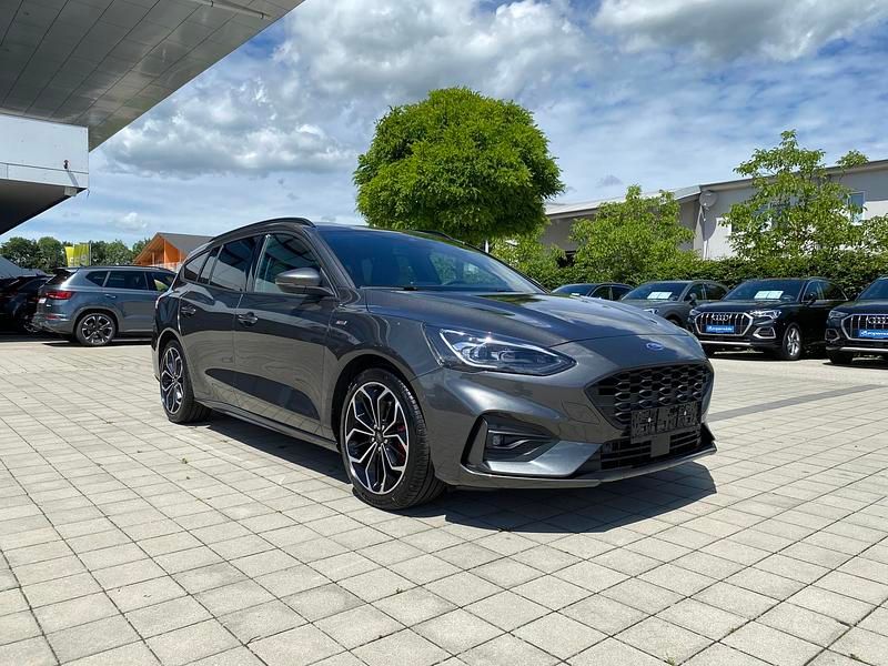 Magneticgrau metallic Gebraucht 2021 Ford Focus ST-Line Kombi | 14.940 € (Guter Preis) - Bild 1/4