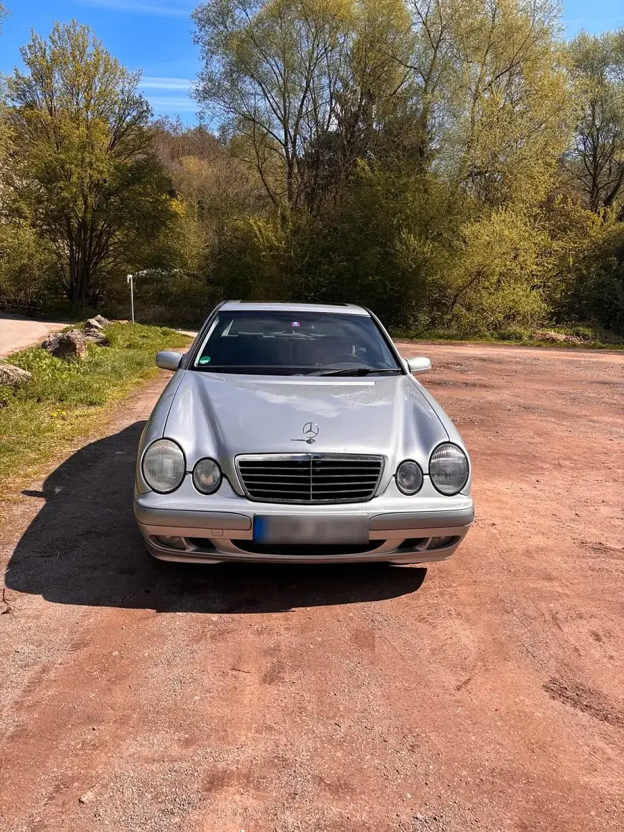 Occasion Mercedes E200 163 ch (119 kW) 2000 Argent Berline