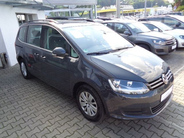 Gebraucht VW Sharan Comfortline 140 PS (102 kW) 2013 Grau Van / Kleinbus