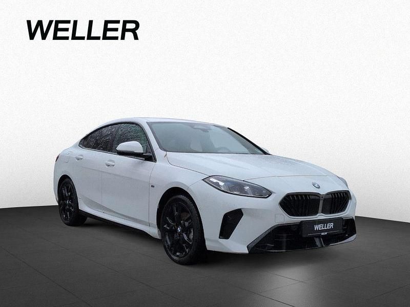Gebraucht BMW 220 M Sport 170 PS (125 kW) 2025 Alpinweiss iii (weiß) Coupé