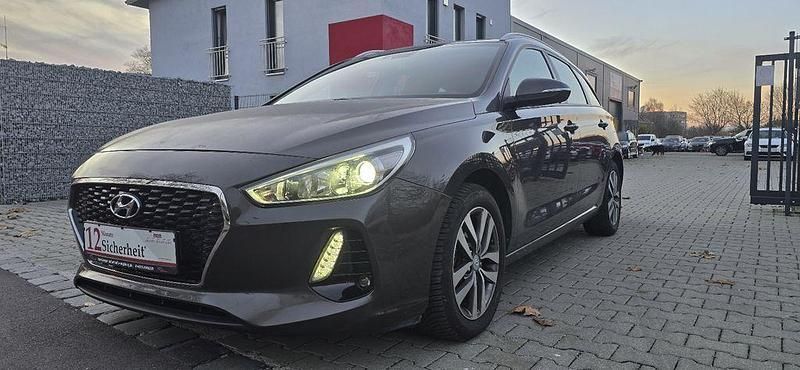 Gebraucht 2018 Hyundai i30 Trend Kombi | 12.490 € (Fairer Preis) - Bild 1/4