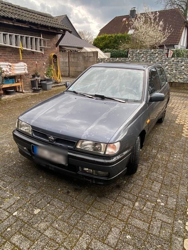 Grau Gebraucht 1993 Nissan Sunny Kleinwagen | 2.250 € - Bild 1/4