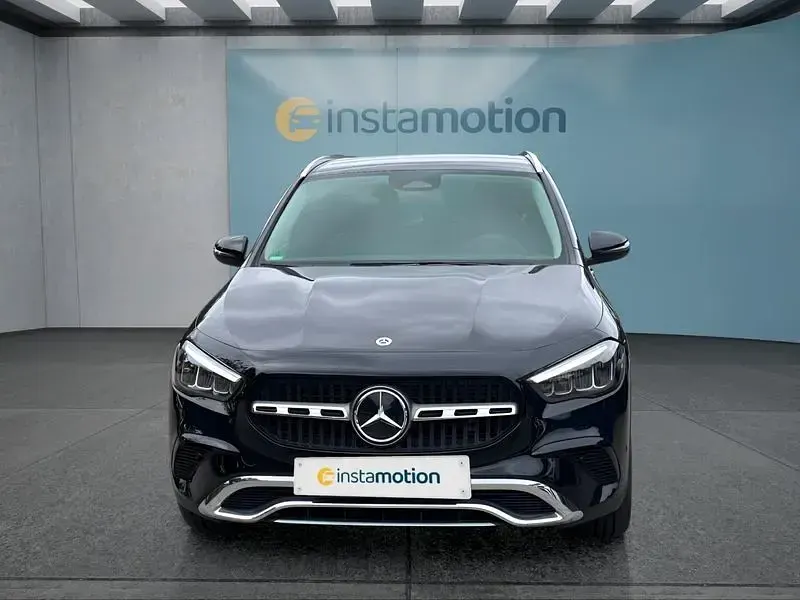 Gebraucht Mercedes GLA200 163 PS (119 kW) 2025 Schwarz SUV
