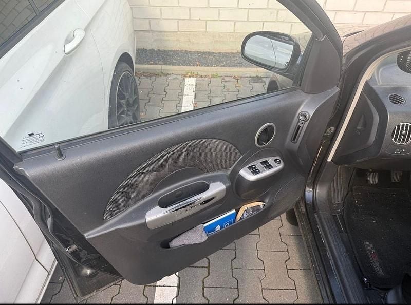 Gebraucht Chevrolet Kalos 72 PS (52 kW) 2007 Schwarz Limousine