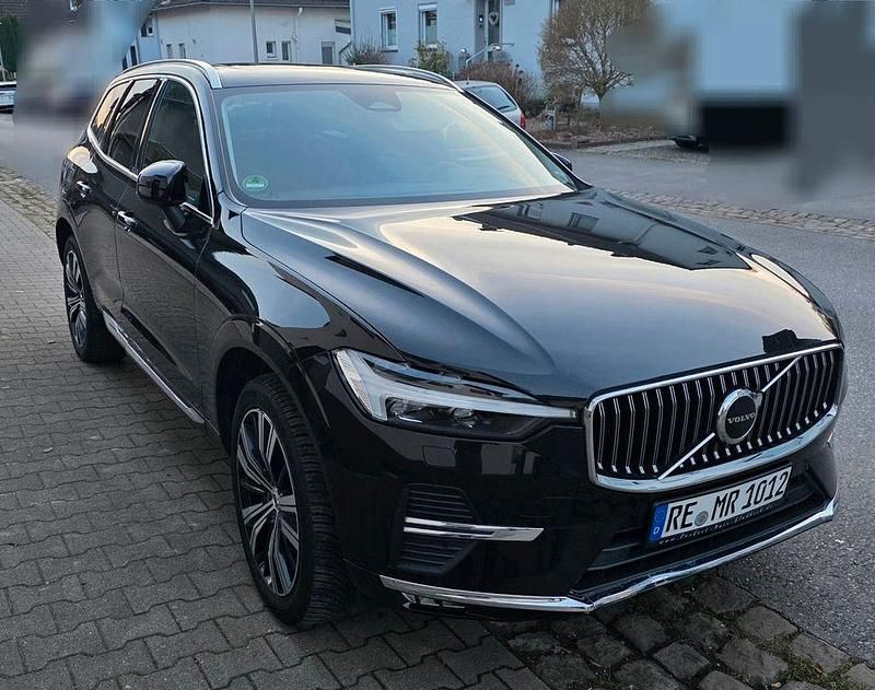 Schwarz Gebraucht 2021 Volvo XC60 Inscription SUV | 26.500 € (Superpreis) - Bild 1/4