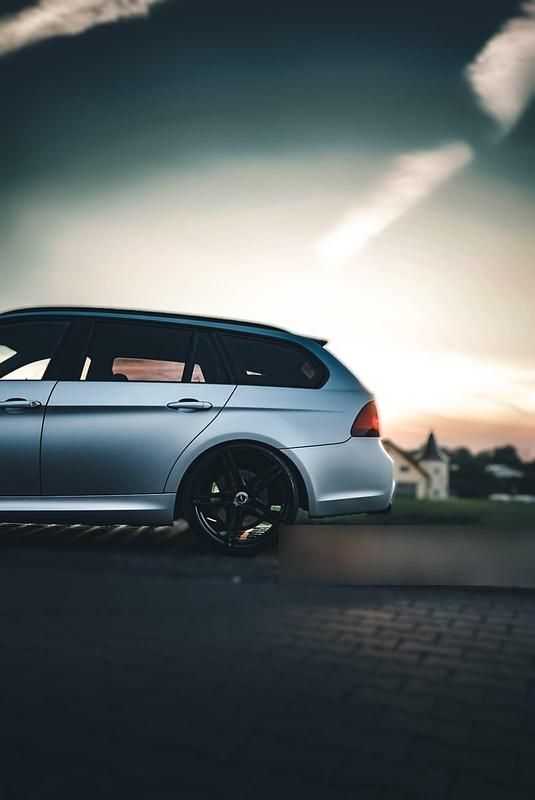 Gebraucht BMW 325 M Performance 280 PS (205 kW) 2009 Silber Kombi