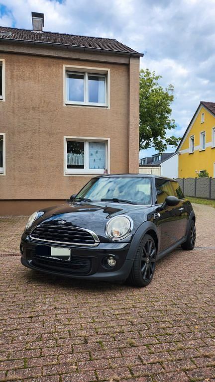 Gebraucht Mini ONE 75 PS (55 kW) 2010 Schwarz Kleinwagen