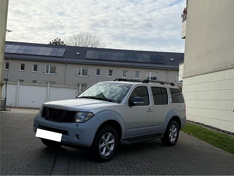 Silber Gebraucht 2007 Nissan Pathfinder SUV | 2.999 € (Superpreis) - Bild 1/4