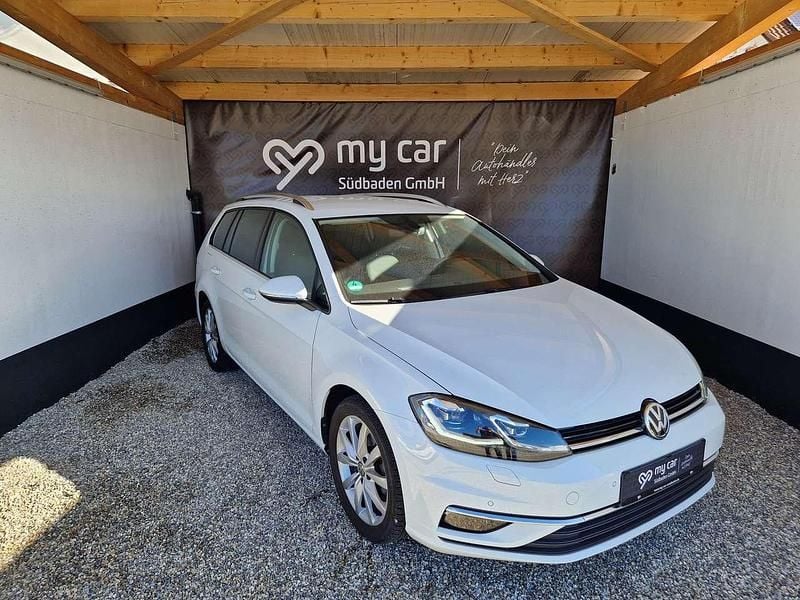 Pure white (weiß) Gebraucht 2020 VW Golf VIII Highline Kombi | 16.500 € (Guter Preis) - Bild 1/4