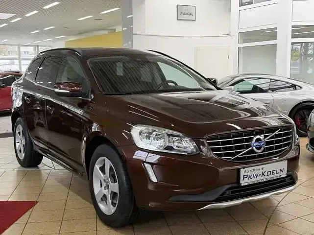 Gebraucht Volvo XC60 Momentum 181 PS (133 kW) 2014 Braun SUV