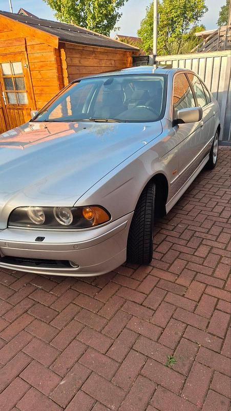 Grau Gebraucht 2000 BMW 525 Limousine | 4.950 € (Fairer Preis) - Bild 1/4