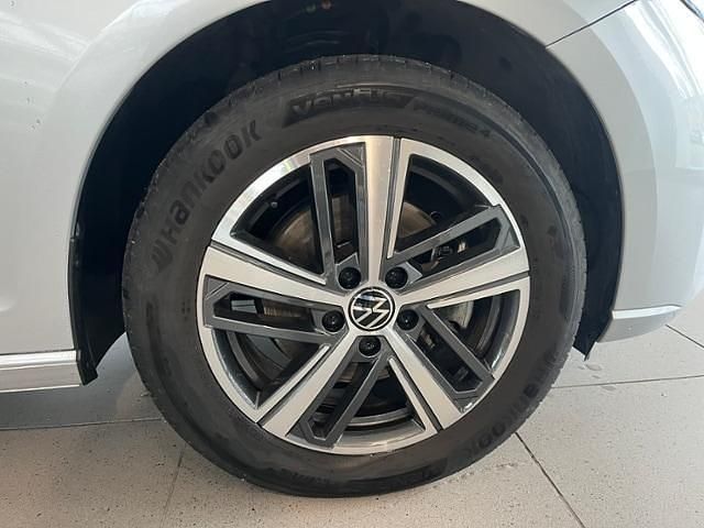 Gebraucht VW Caddy Style 122 PS (89 kW) 2024 Silber Van / Kleinbus