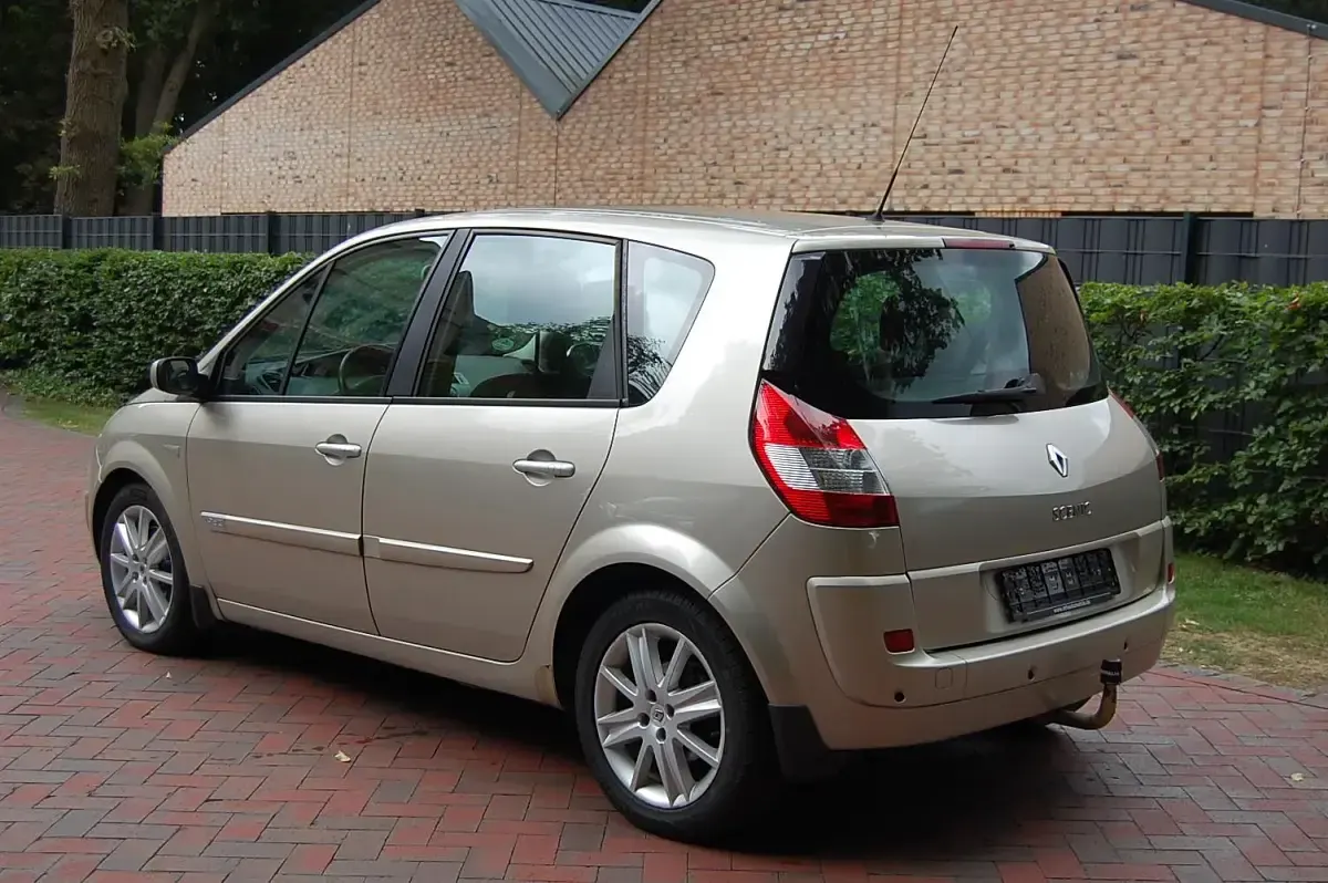 Gebraucht Renault Scénic II 130 PS (95 kW) 2006 Beige Van / Kleinbus