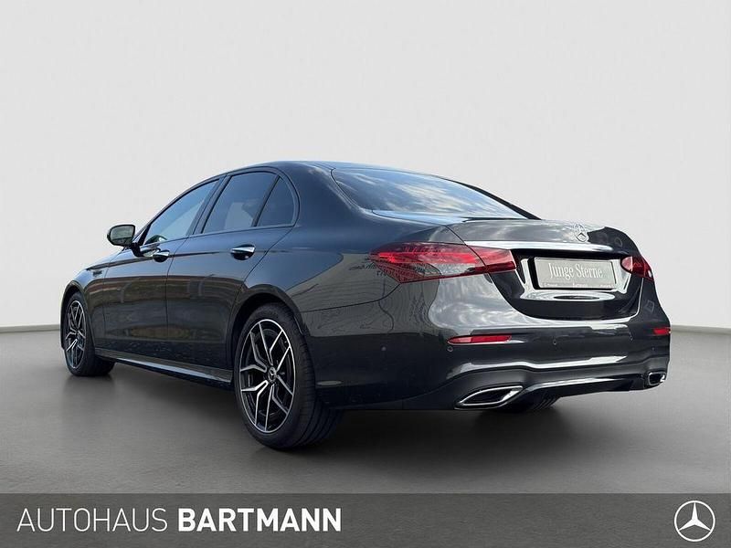 Gebraucht Mercedes E220 AMG 200 PS (147 kW) 2023 Lack graphitgrau Limousine