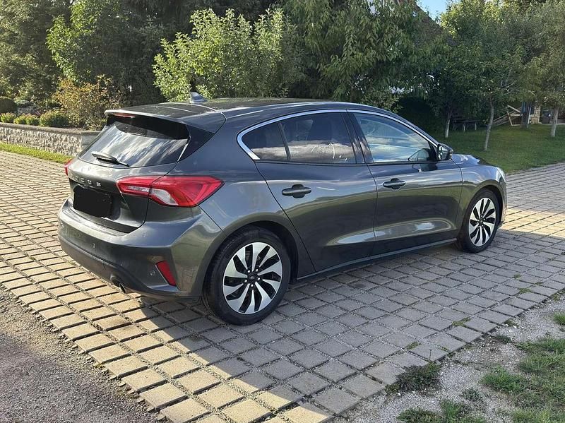 Gebraucht Ford Focus 125 PS (91 kW) 2018 Grau Limousine