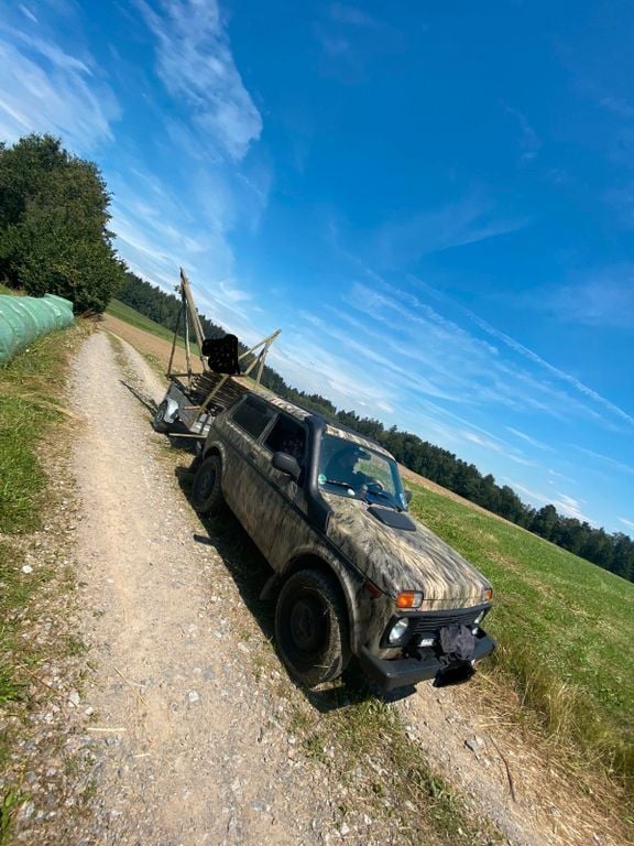 Andere außenfarben Gebraucht 2012 Lada niva SUV | 7.800 € (Fairer Preis) - Bild 1/4