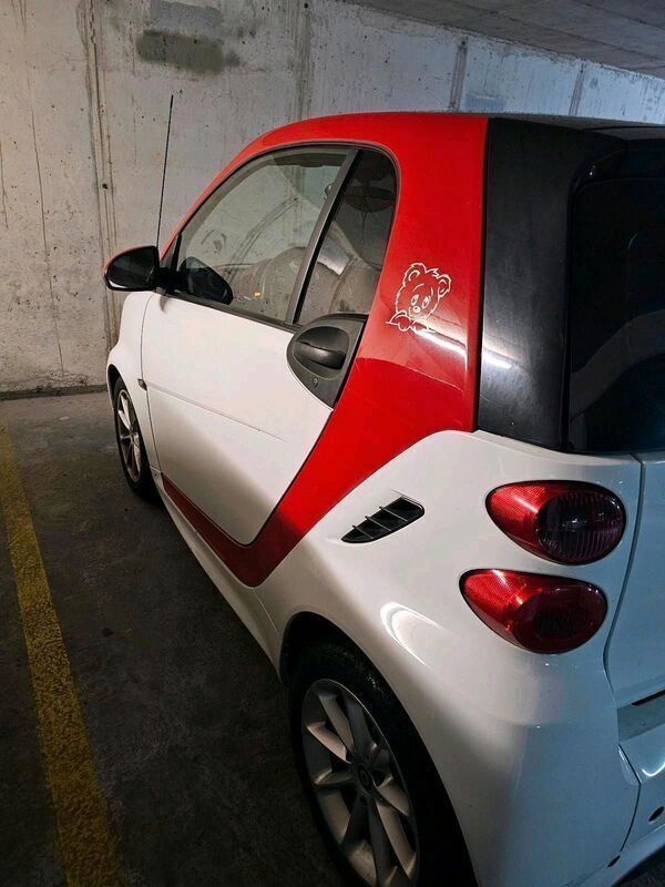 Weiß Gebraucht 2012 Smart ForTwo Coupé Coupé | 8.000 € (Teuer) - Bild 1/4