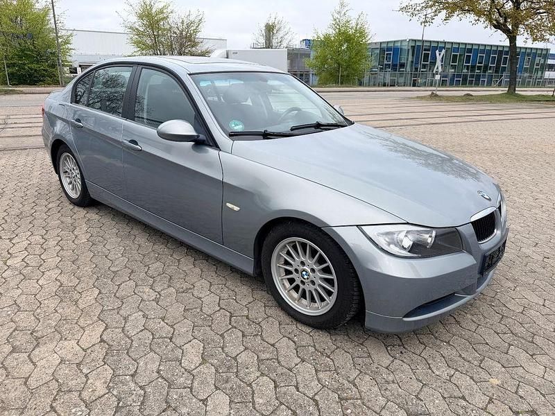 Używany BMW 320 Performance 150 KM (110 kW) 2005 Niebieski Sedan/Limuzyna