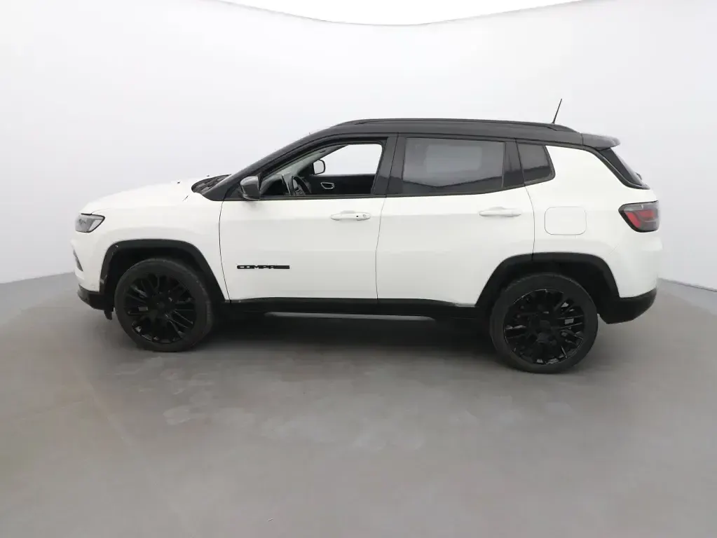 Used Jeep Compass 182 HP (133 kW) 2023 White SUV