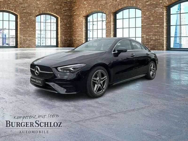 Metalliclack kosmosschwarz Gebraucht 2024 Mercedes CLA200 AMG Coupé | 36.790 € (Fairer Preis) - Bild 1/4