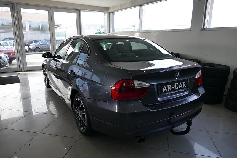 Gebraucht BMW 320 150 PS (110 kW) 2005 Grau Limousine