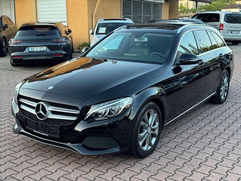 Obsidianschwarz Gebraucht 2016 Mercedes C200 Kombi | 16.800 € (Fairer Preis) - Bild 1/4