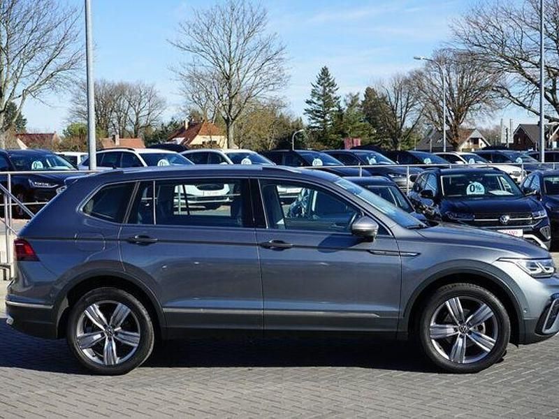 Gebraucht VW Tiguan Allspace Elegance 150 PS (110 kW) 2022 Grau SUV