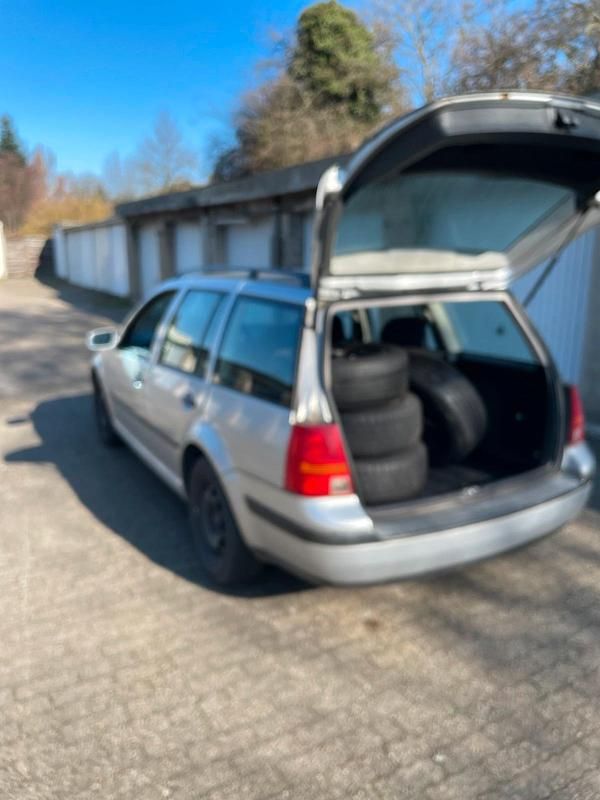 Gebraucht VW Golf IV 77 PS (56 kW) 2001 Silber Kombi