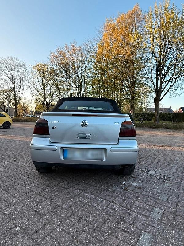 Gebraucht VW Golf Cabriolet 115 PS (84 kW) 2002 Silber Cabrio
