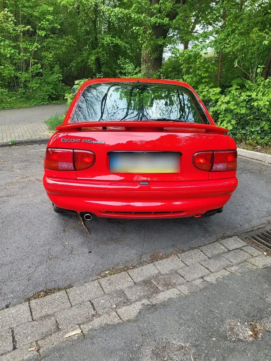 Używany Ford Escort RS 150 KM (110 kW) 1993 Czerwony Coupe
