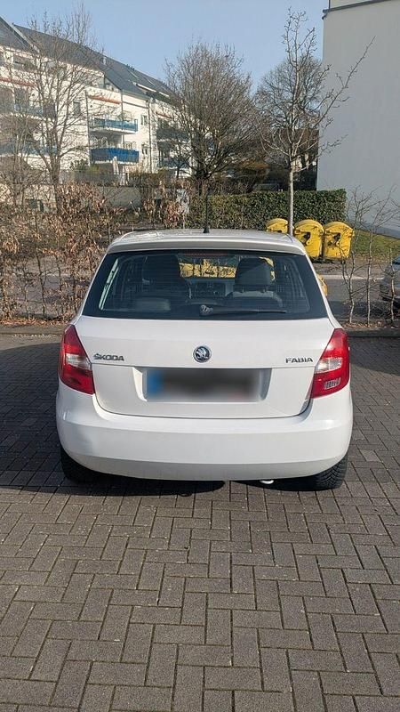 Gebraucht Skoda Fabia Active 86 PS (63 kW) 2014 Weiß Kleinwagen