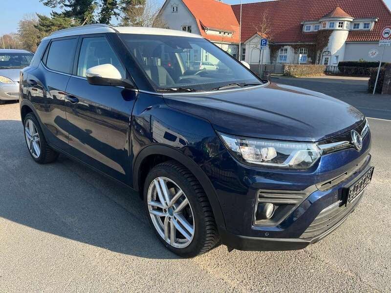 Blau Gebraucht 2022 Ssangyong Tivoli SUV | 13.900 € (Superpreis) - Bild 1/4