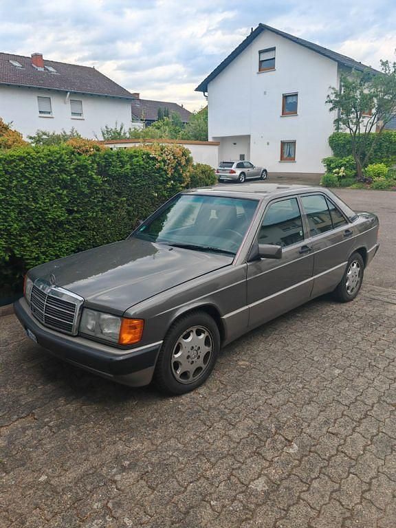 Gebraucht 1993 Mercedes 190 Limousine | 8.200 € - Bild 1/4