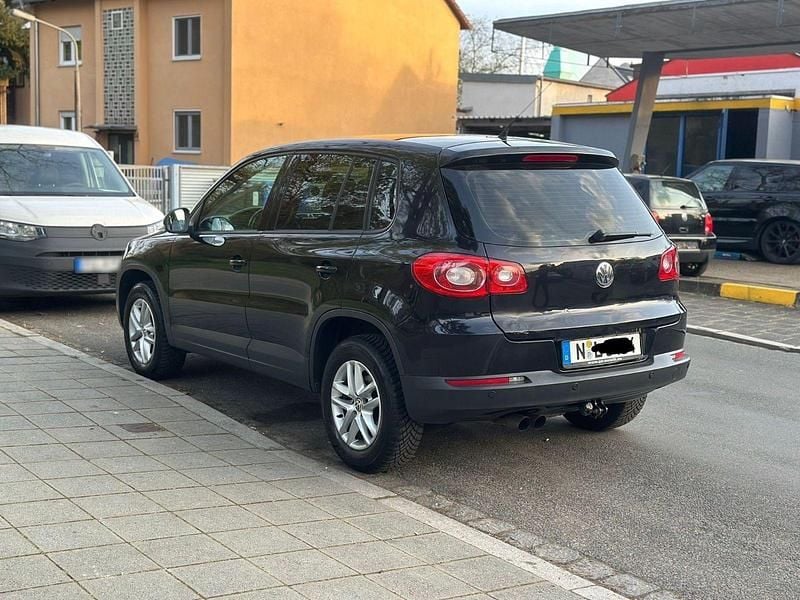 Gebraucht VW Tiguan Trendline 150 PS (110 kW) 2009 Schwarz SUV
