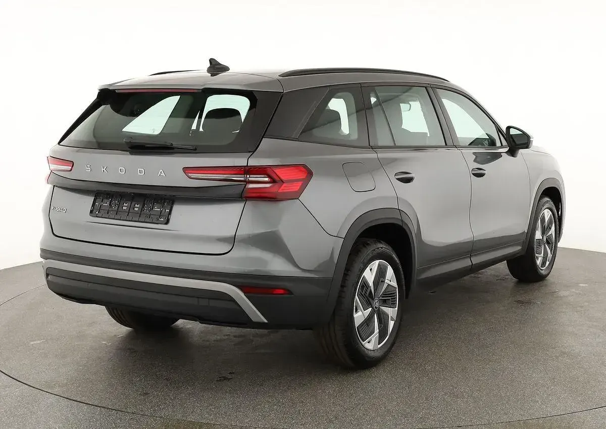 Neu Skoda Kodiaq Selection 150 PS (110 kW) 2026 Graphite grau metallic SUV