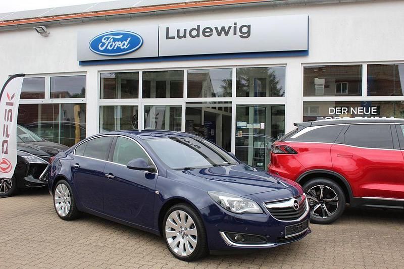 Blau Gebraucht 2015 Opel Insignia Innovation Limousine | 10.490 € (Fairer Preis) - Bild 1/4