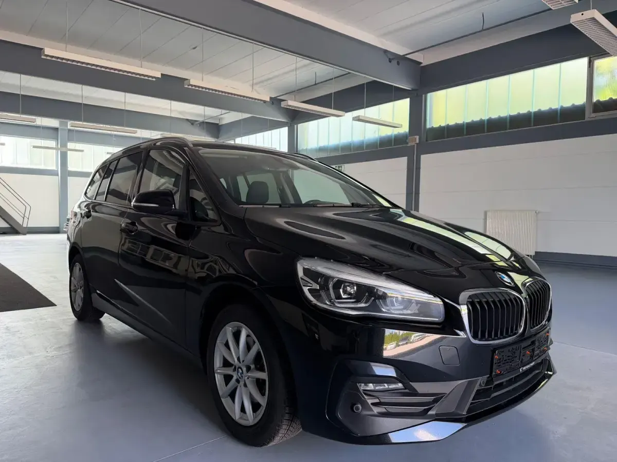 Gebraucht BMW 216 Gran Tourer Advantage 116 PS (85 kW) 2021 Schwarz Van / Kleinbus
