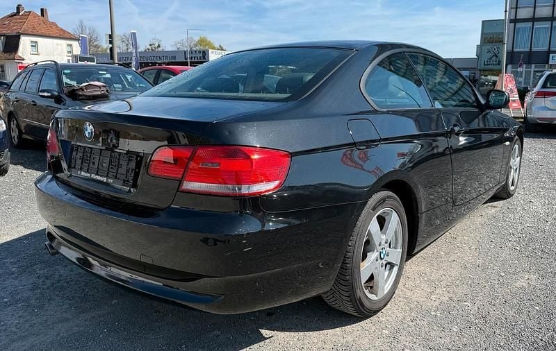 Usata BMW 320 177 CV (130 kW) 2009 Nero Coupé