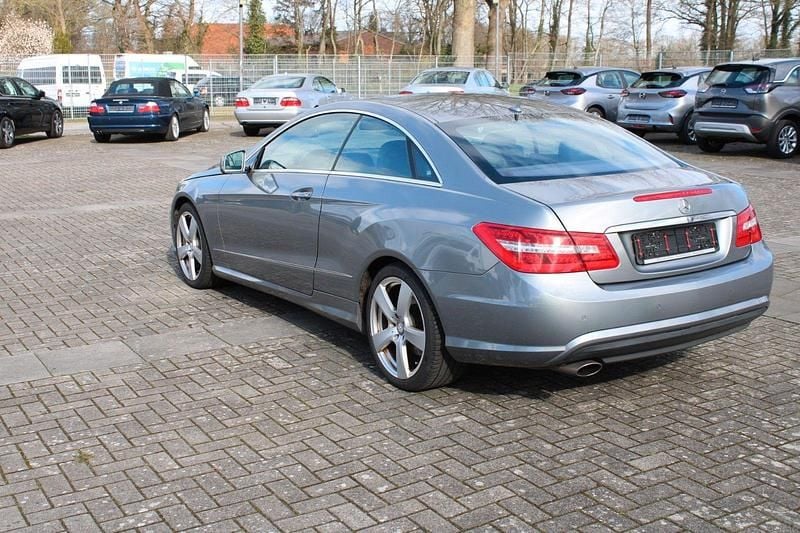 Usata Mercedes E200 184 CV (135 kW) 2013 Argento Coupé