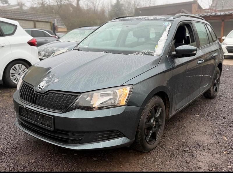 Gebraucht Skoda Fabia 90 PS (66 kW) 2016 Grau Kombi
