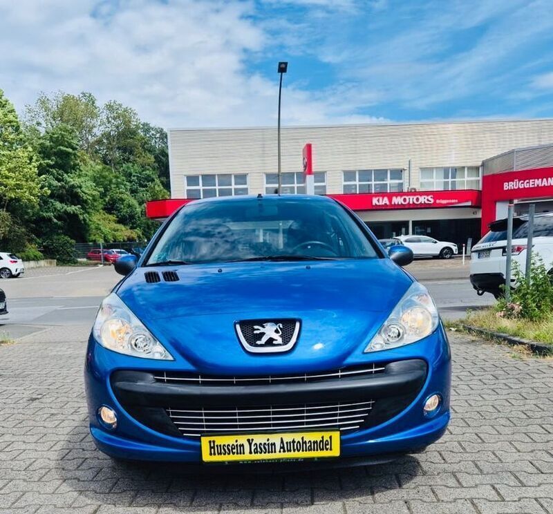 Blau Gebraucht 2012 Peugeot 206+ Kleinwagen | 3.300 € (Fairer Preis) - Bild 1/4