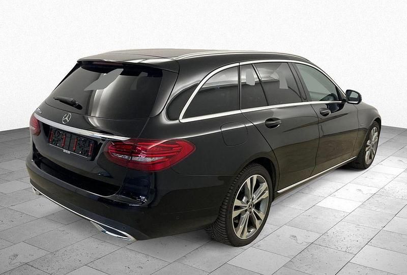 Gebraucht Mercedes C300e 306 PS (225 kW) 2020 Schwarz Kombi