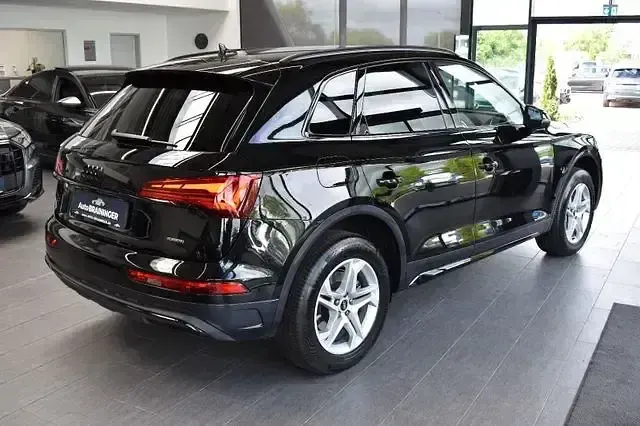 Używany Audi Q5 Advanced 204 KM (150 kW) 2022 Czarny SUV