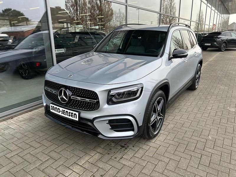 Neu Mercedes GLB220 AMG line 190 PS (139 kW) 2025 High tech silber metallic SUV
