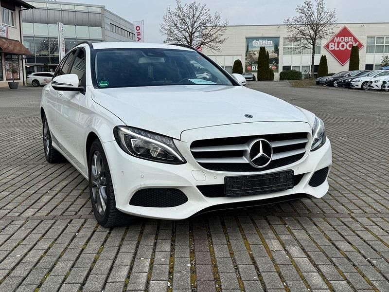 Gebraucht Mercedes C220 170 PS (125 kW) 2017 Weiß Kombi